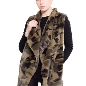 Camo Vest w/pockets